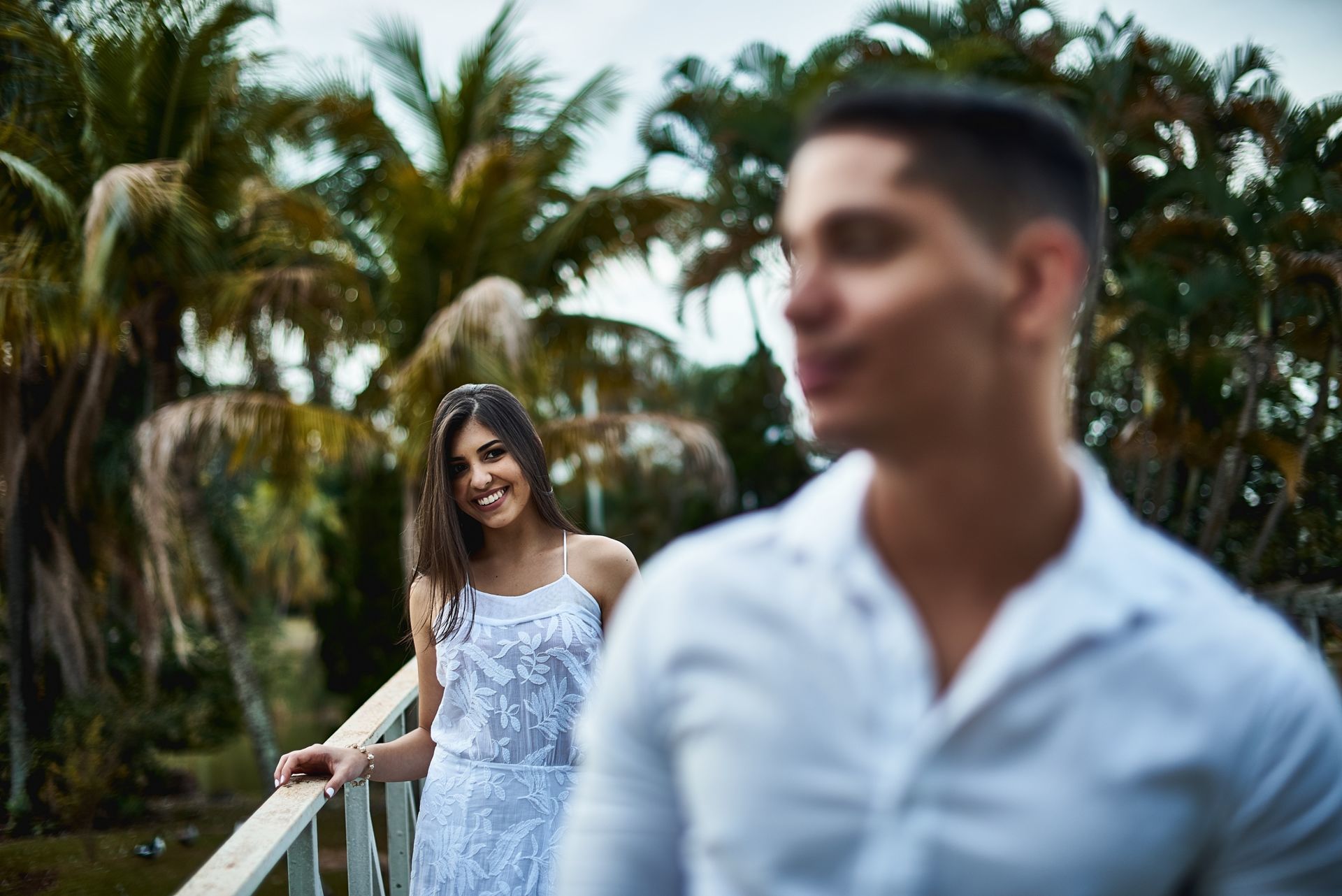 Foto Pre Wedding Gabriela e Felipe no Magic Gardens Foto Pre Wedding Gabriela e Felipe no Magic Gardens - Imagem 28