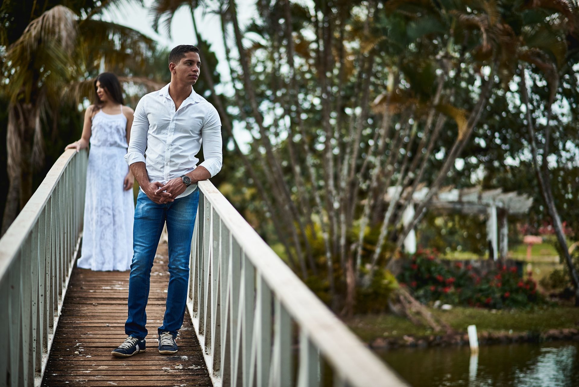 Foto Pre Wedding Gabriela e Felipe no Magic Gardens Foto Pre Wedding Gabriela e Felipe no Magic Gardens - Imagem 27