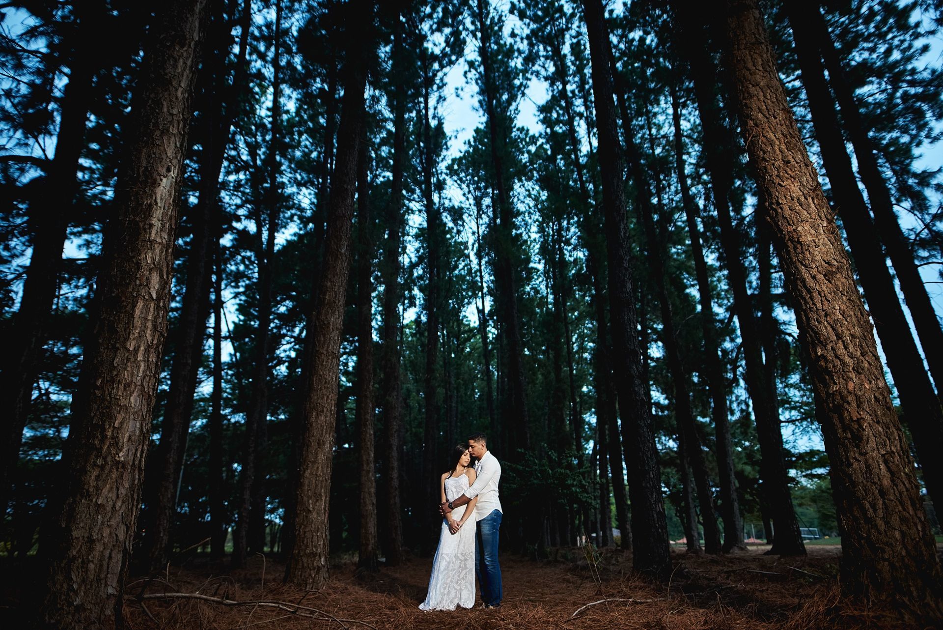 Foto Pre Wedding Gabriela e Felipe no Magic Gardens Foto Pre Wedding Gabriela e Felipe no Magic Gardens - Imagem 33