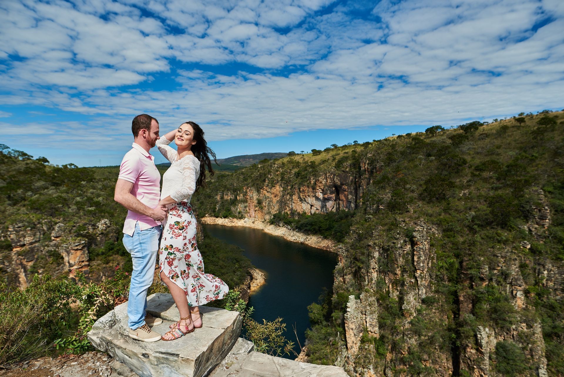 Foto Ensaio Pre Wedding Luciene e Hugo em Capitólio - MG Foto Ensaio Pre Wedding Luciene e Hugo em Capitólio - MG - Imagem 26