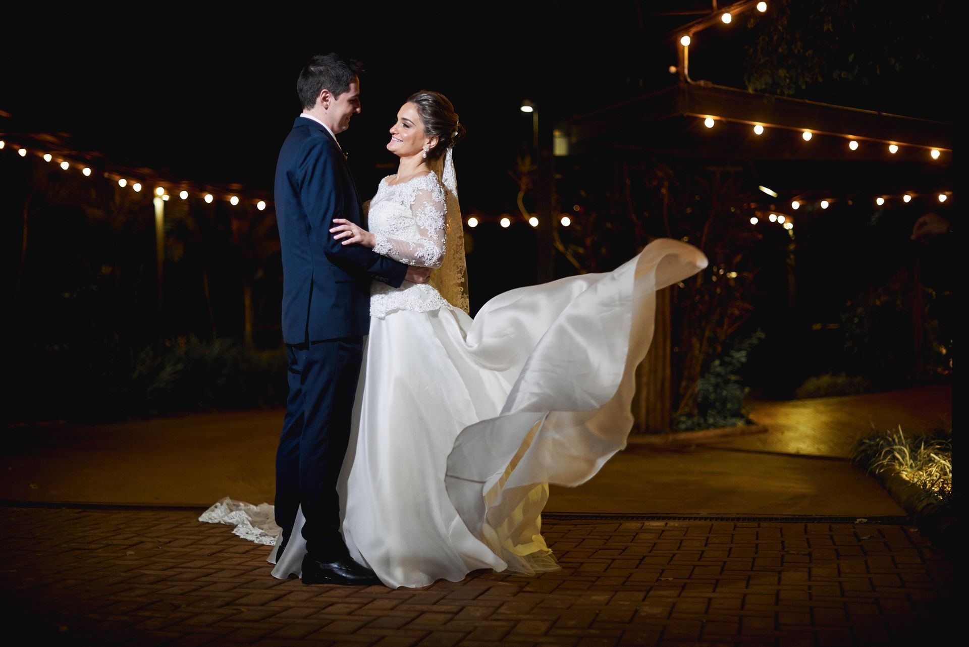 Foto Casamento Ana Tereza e Gustavo no Villa do Lago Foto Casamento Ana Tereza e Gustavo no Villa do Lago - Imagem 80